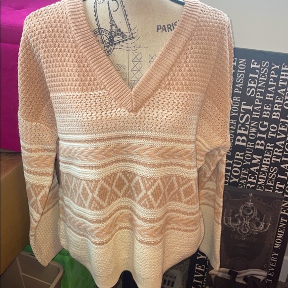Women’s New Sweater Joe Fresh - Picture 1 of 3